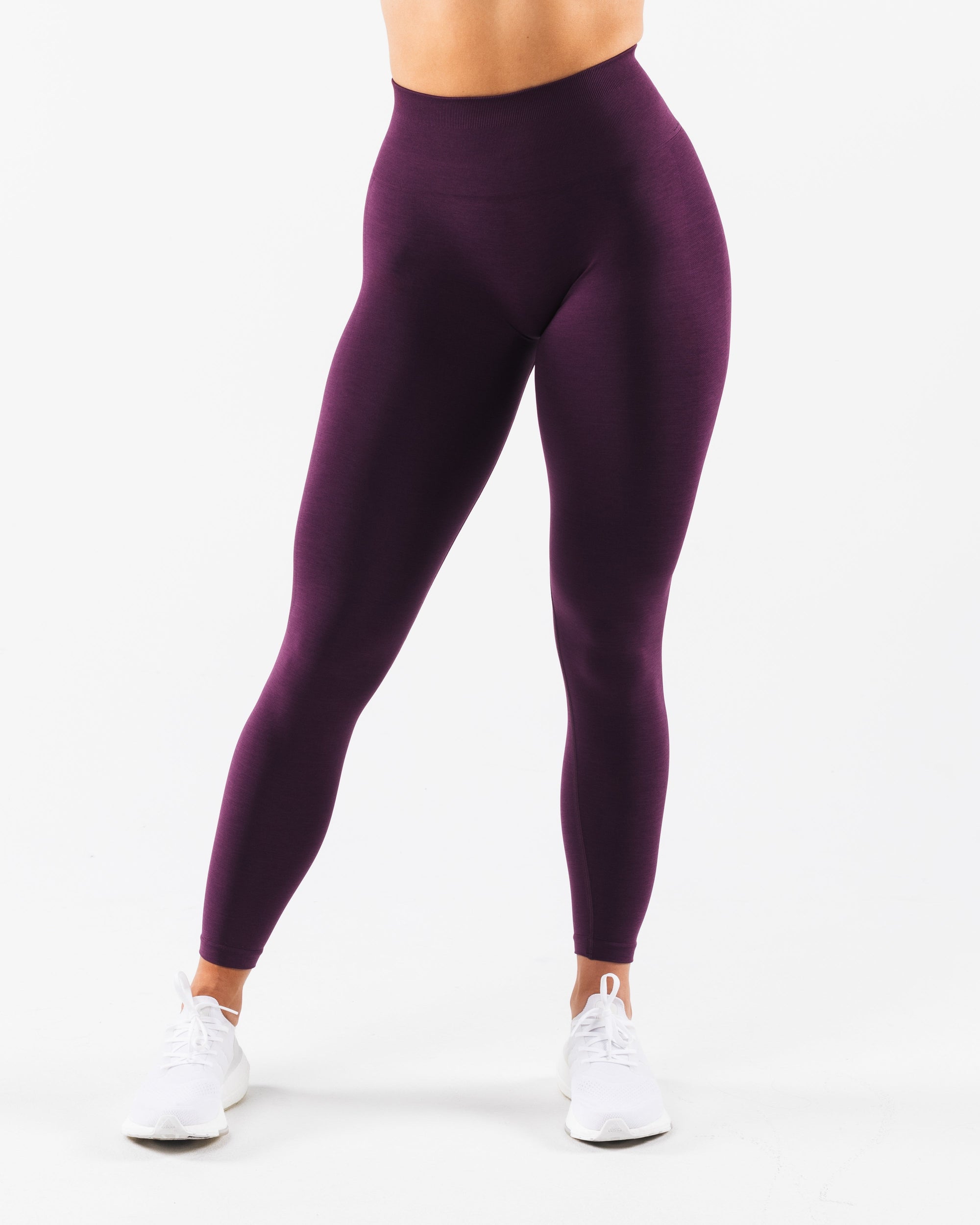Amplify Gravity Ultra-High Rise Legging - Regio – Alphalete