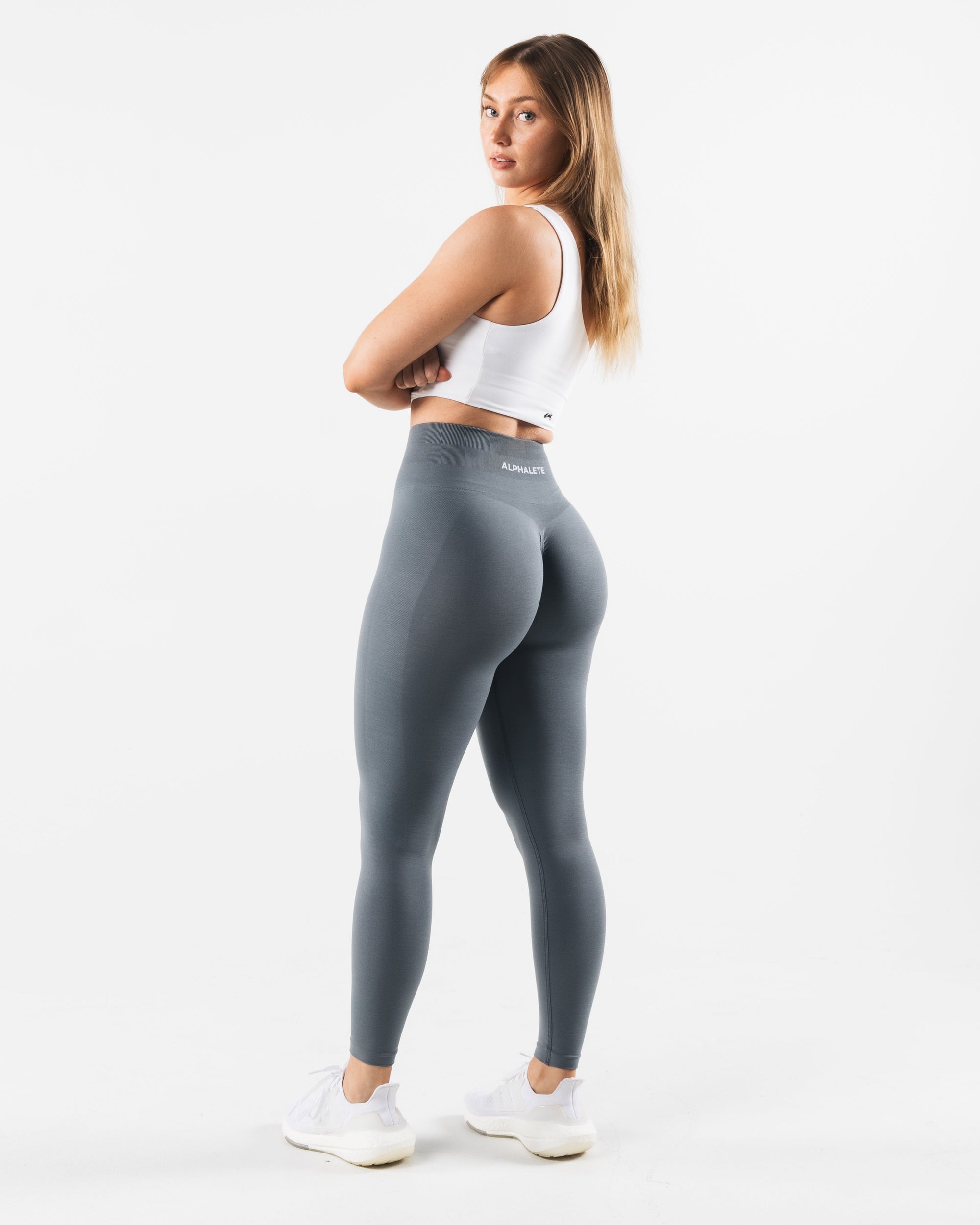 Alphalete Women s Amplify Gravity Leggings Ride Medium Polyamide Polyester