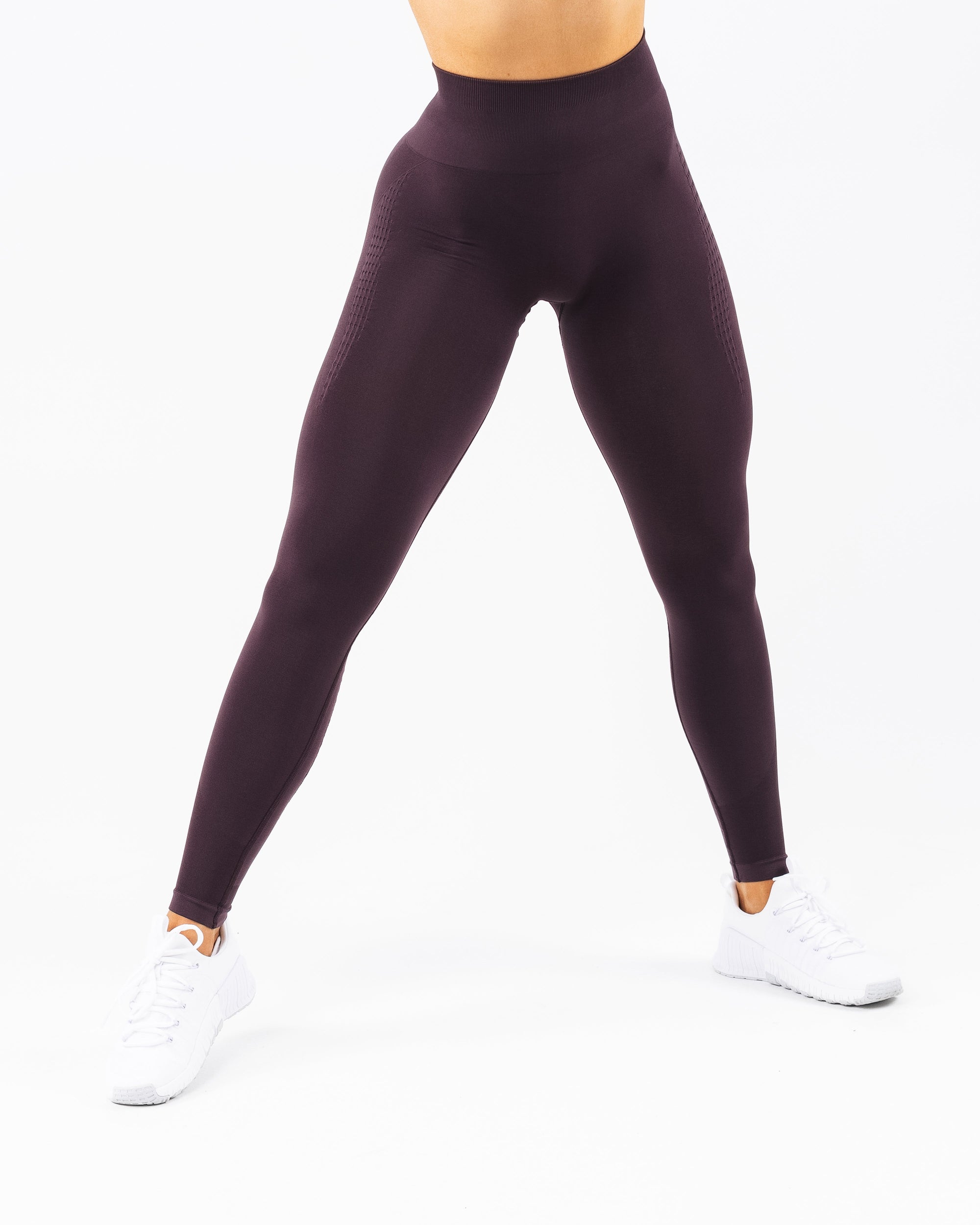 Contour Ultra-High Rise Legging - Black Garnet – Alphalete