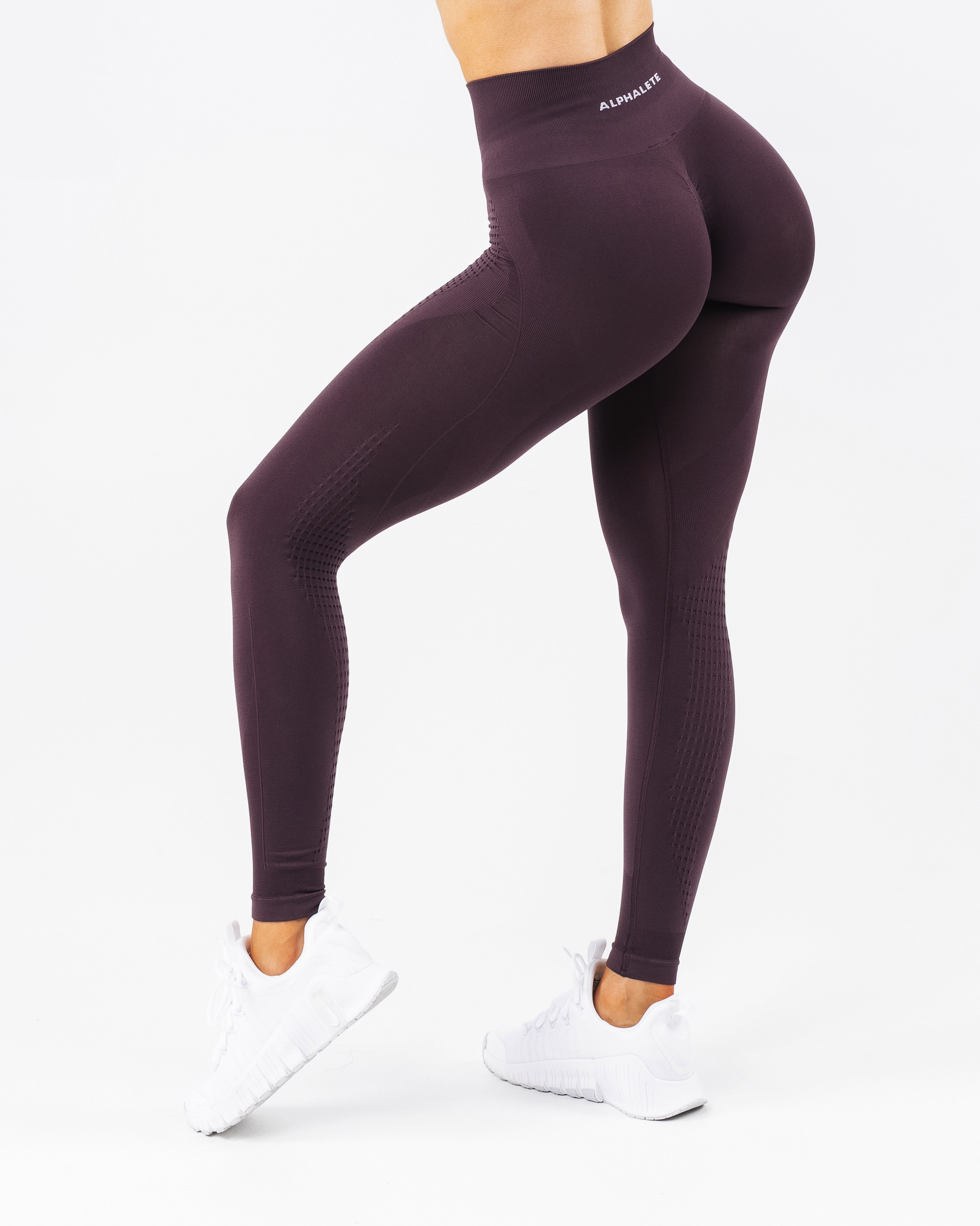 Contour Ultra-High Rise Legging - Black Garnet – Alphalete