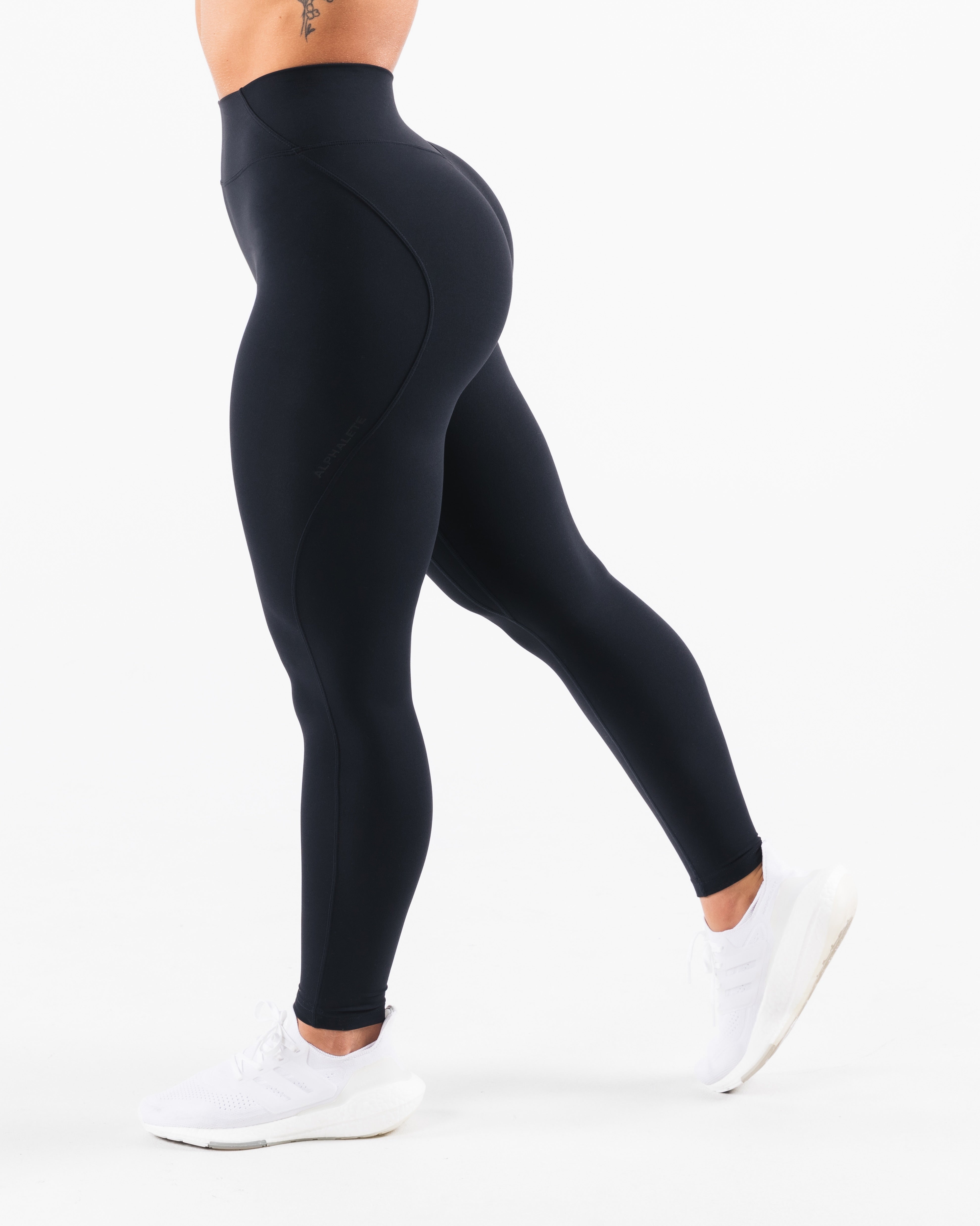 レギンス　Alphalete アンダーアーマー（UNDER ARMOUR）（レディース）レギンス