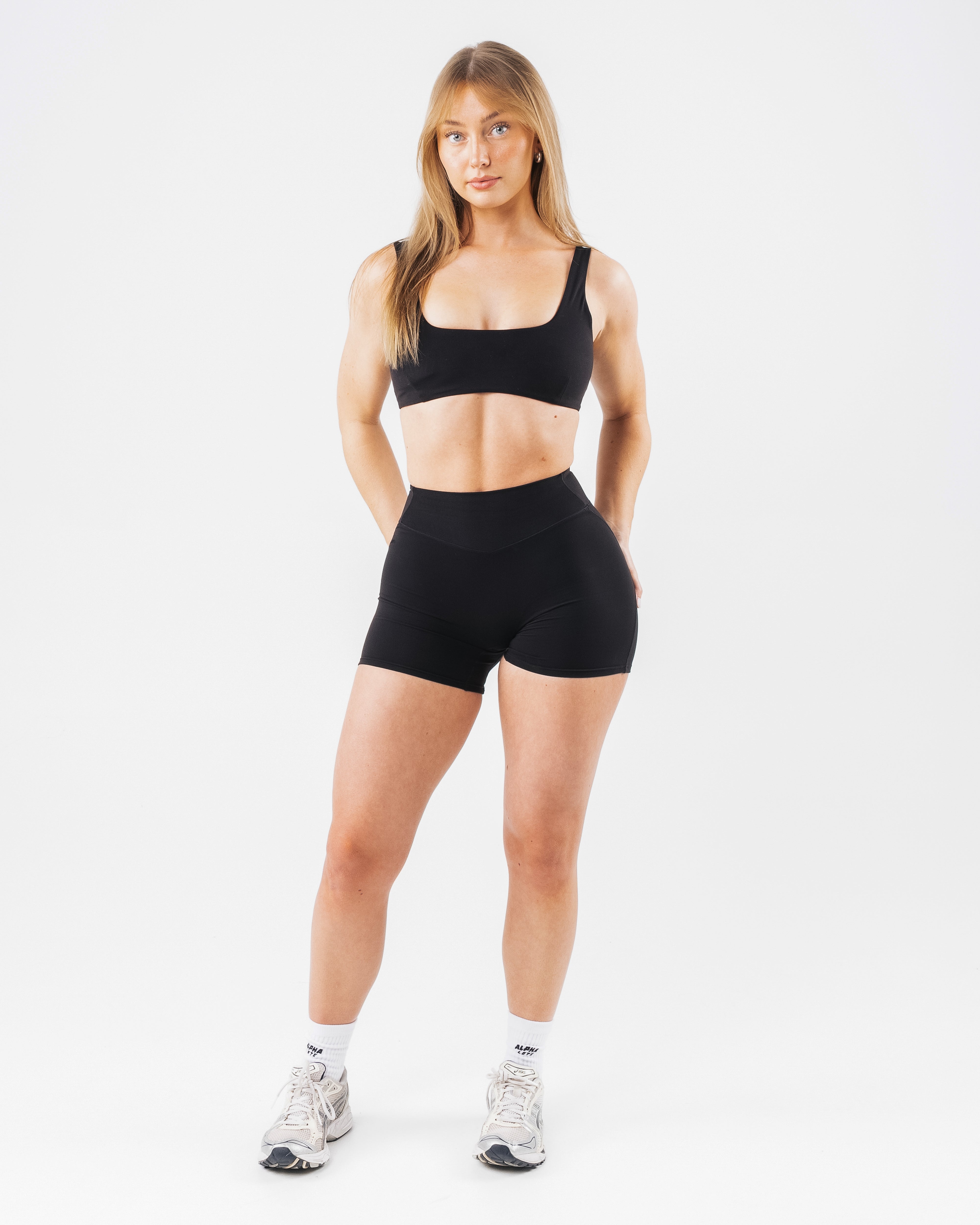 Everyday Core Mid Rise Short - Black | Alphalete – Alphalete