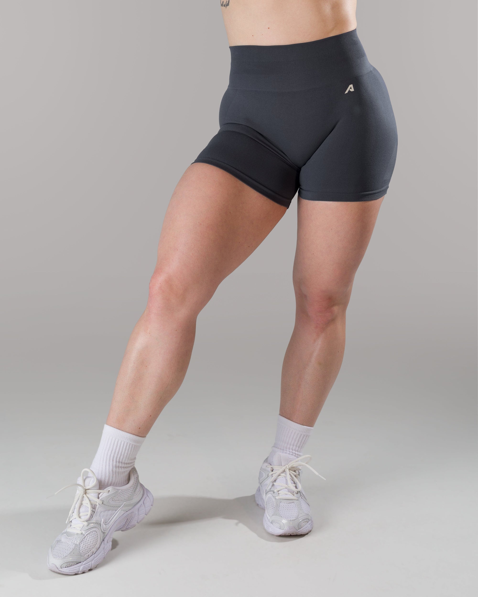 Pump Mid Rise Short Dusty Navy – Alphalete Athletics CA