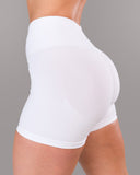 Pump Mid Rise Short - White