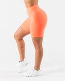Parker Mid Rise Short - Heat