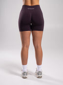 Pump Mid Rise Short - Black Garnet