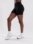 Pump High Rise Short - Black