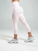 Aura Ultra-High Rise Capri - Ballet Pink