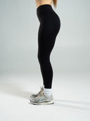 Aura Ultra-High Rise Legging - Black