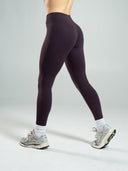 Aura Ultra-High Rise Legging - Black Garnet