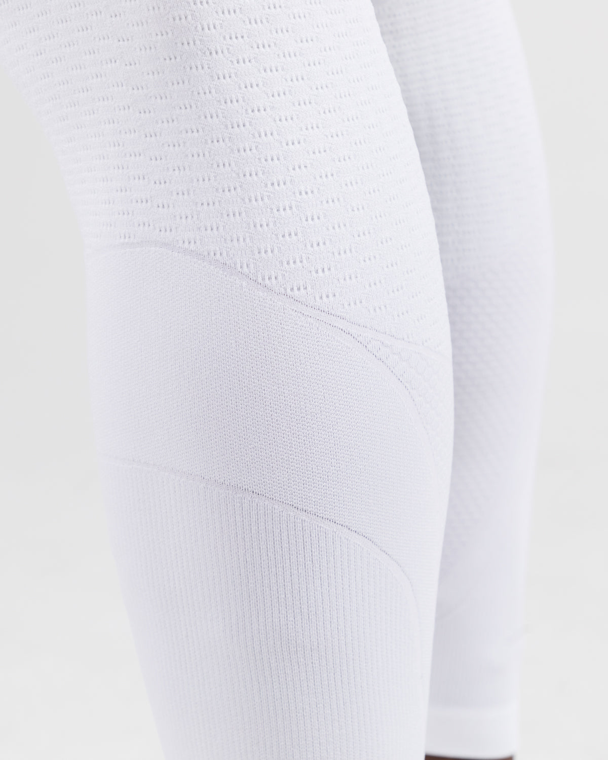 Reform Compression Legging - White – Alphalete Athletics CA